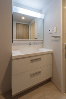 【洗面所】 | ディオスプラド | ※写真は同タイプ住戸です。