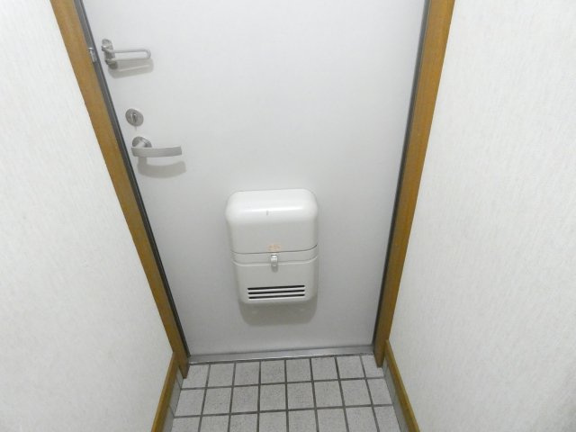 コーポサンＢの玄関