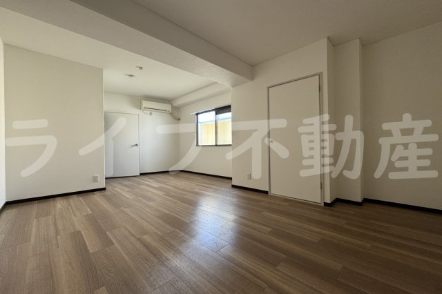 幸田マンション新深江　の洋室|個人の部屋や寝室として使える洋室です