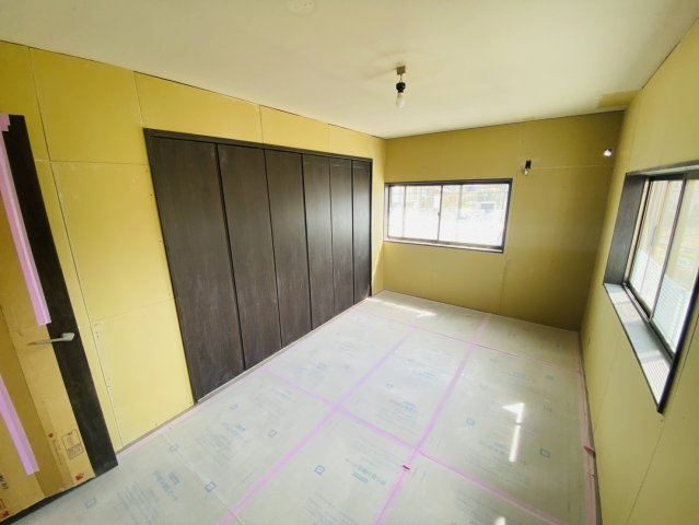 富里市十倉戸建　リフォーム後渡しの洋室|現在、リフォーム工事中です