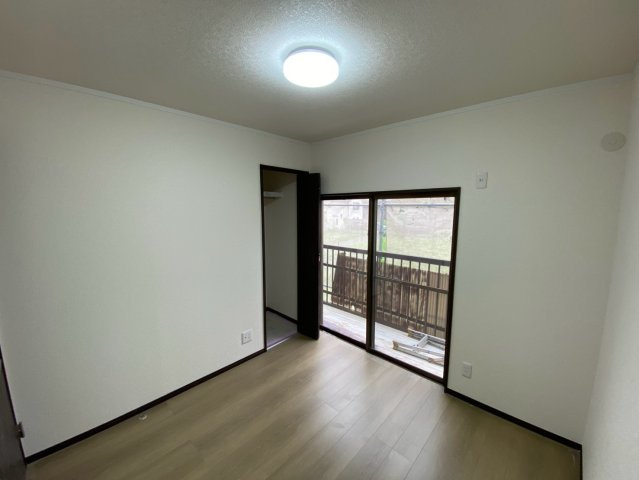 富里市十倉戸建　リフォーム後渡しの洋室