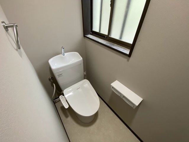 富里市十倉戸建　リフォーム後渡しのトイレ