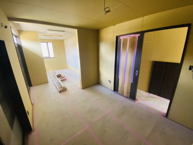 富里市十倉戸建　リフォーム後渡しの居間・リビング|現在、リフォーム工事中です