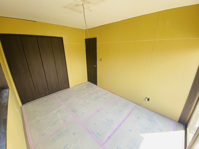 富里市十倉戸建　リフォーム後渡しの洋室|現在、リフォーム工事中です