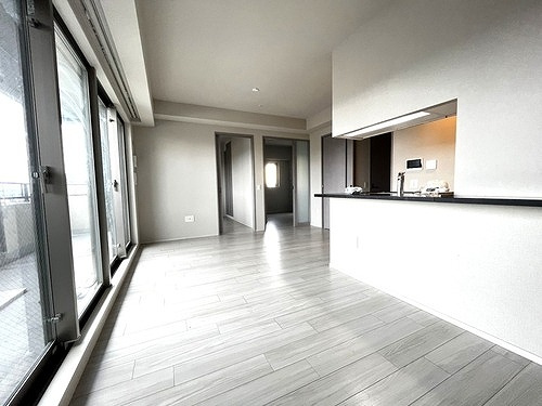 レ・ジェイド四天王寺夕陽丘の居間・リビング