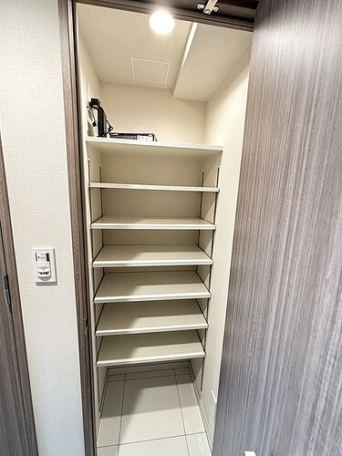 プレサンスロジェ天王寺真田山公園の収納|シューズインクロゼット