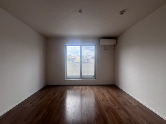 ナウハウスアリマの居間・リビング