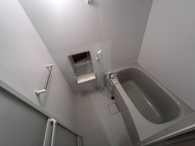 ナウハウスアリマの浴室