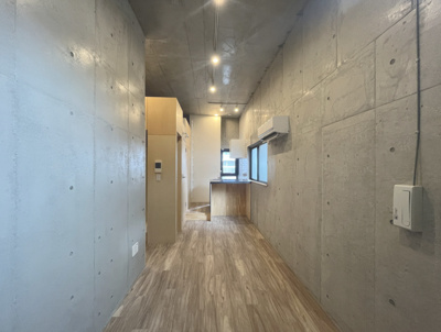 【玄関】 | trias Motomachi