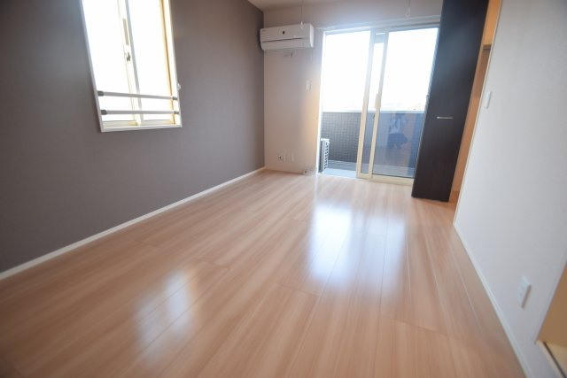 フェリーチェＣの子供部屋|洋室の別角度からです