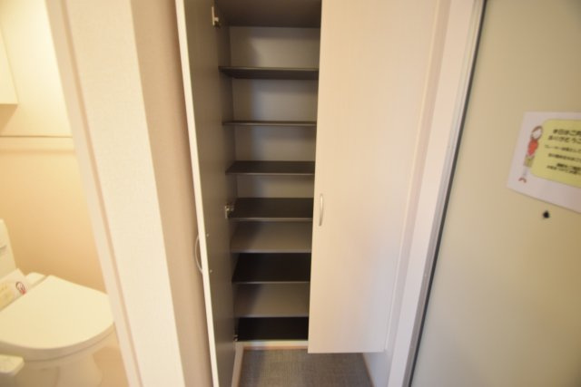 フェリーチェＣの内装|シューズボックスがあります