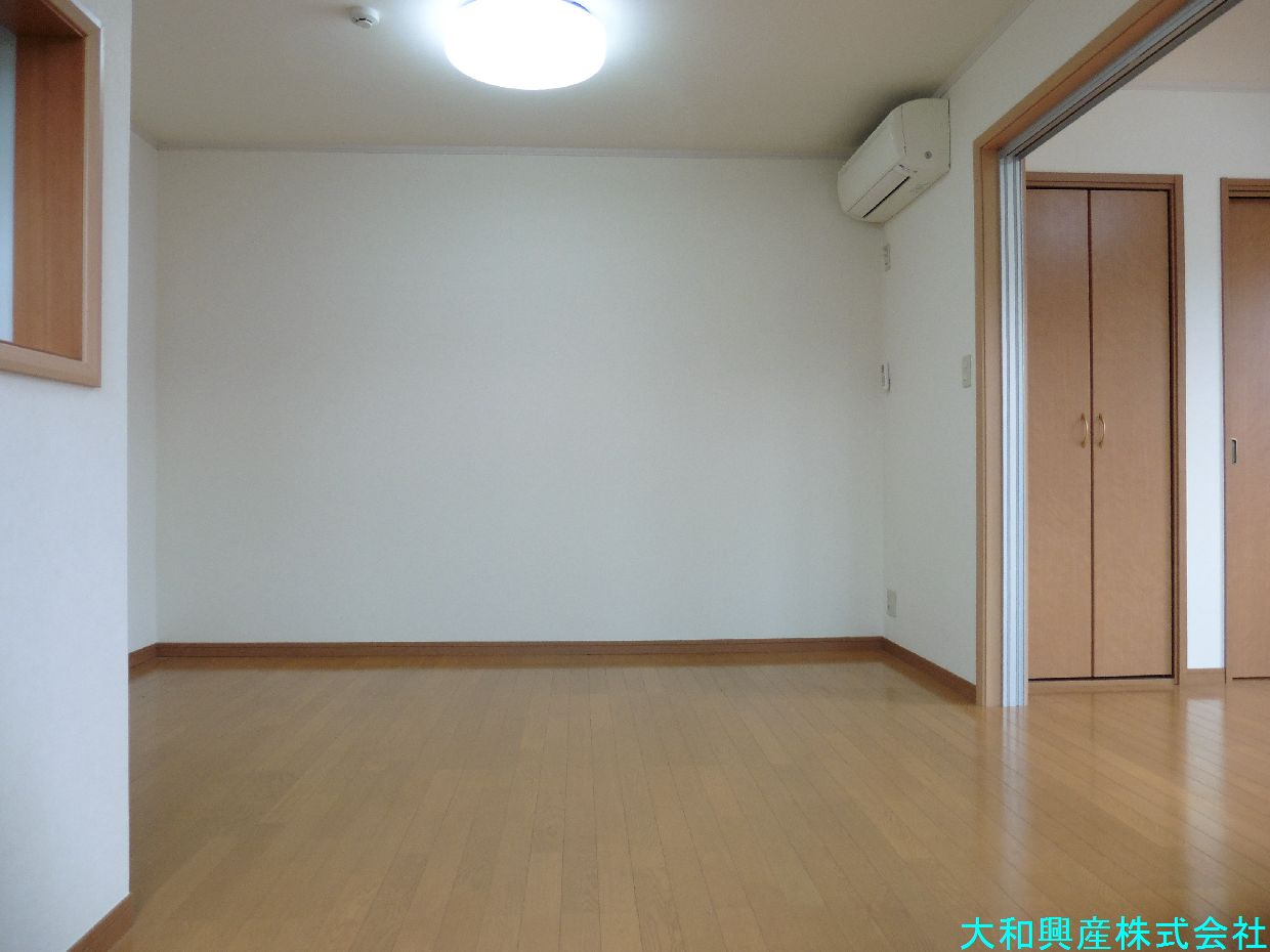 クレール東林間の居間・リビング