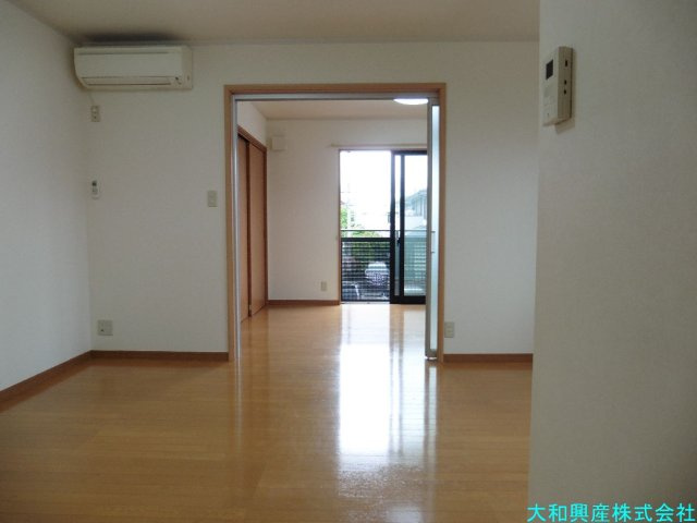 クレール東林間の居間・リビング