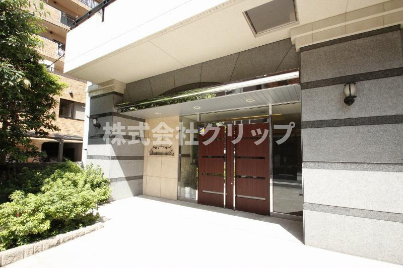 Dormouse Castleのエントランス