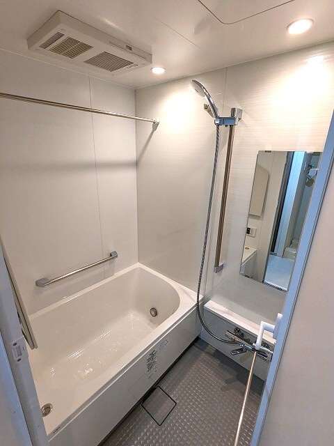 DUE入谷Ⅲの浴室|追焚オートバス、浴室換気乾燥機
