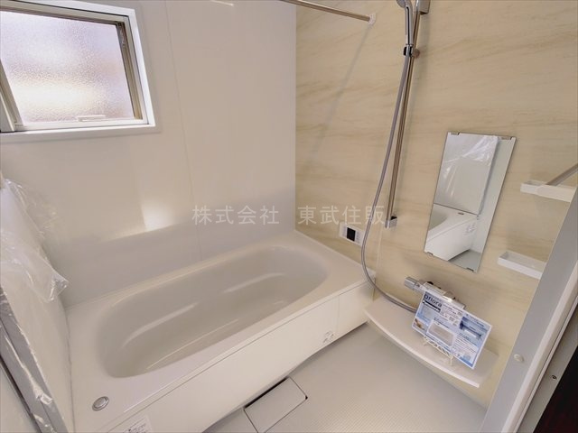 【浴室】 | 鶴ヶ島市上広谷　全１棟 | 落ち着いた空間のお風呂です