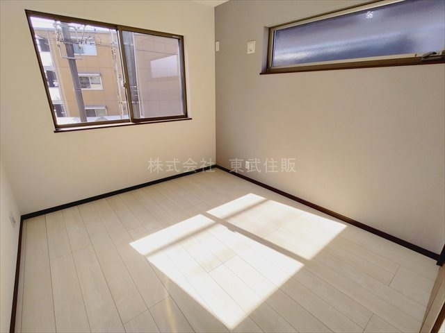 【洋室】 | 鶴ヶ島市上広谷　全１棟 | 洋室5.3帖、使い勝手のいい洋室です