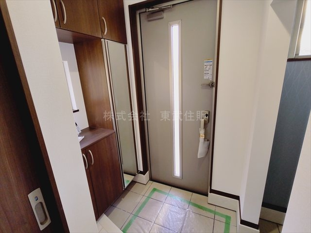 【玄関】 | 鶴ヶ島市上広谷　全１棟 | ゆったりとした玄関です