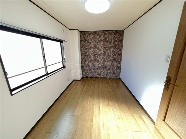 【内装】 | ポートアメニティ弁天 | 明るい室内です