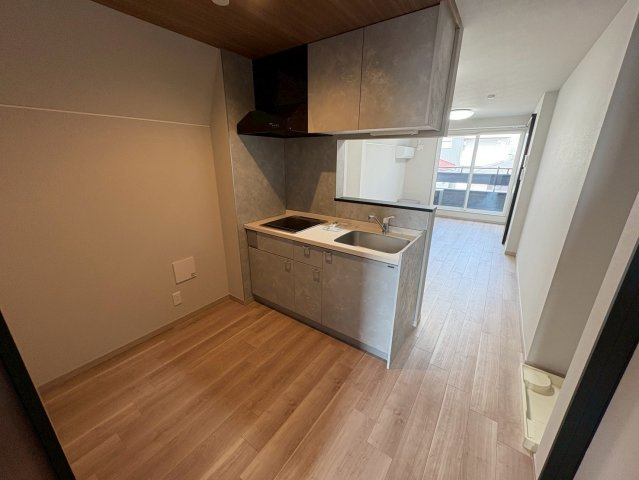 G BASE市川平田のキッチン