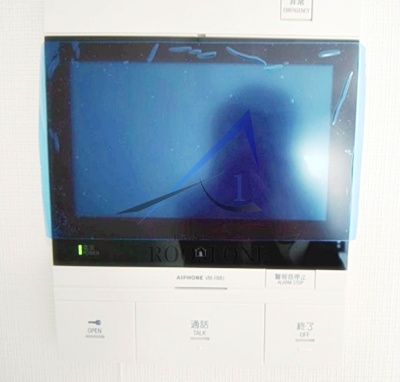 RELUXIA両国緑4丁目のセキュリティ|モニター付きインターホンです。