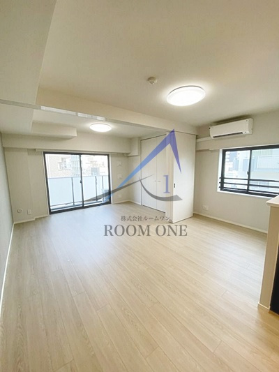 RELUXIA両国緑4丁目の居間・リビング|洋室のお部屋です。