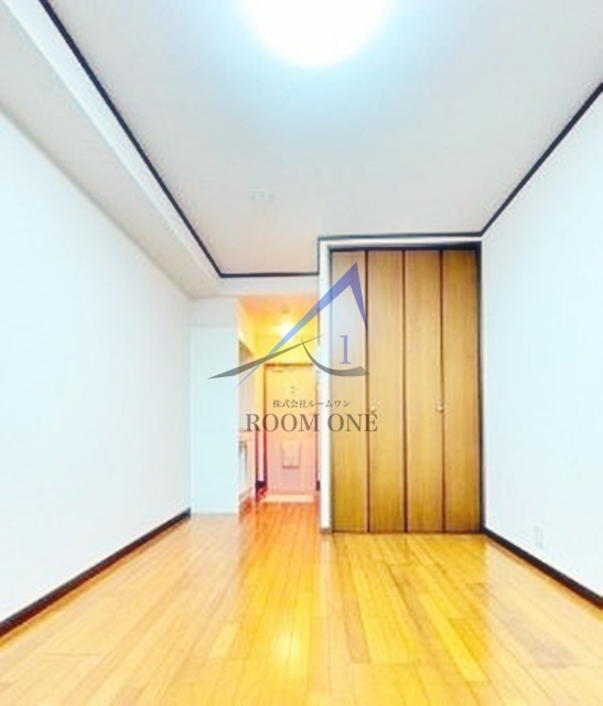 小石川ガーデンの居間・リビング|洋室のお部屋です。