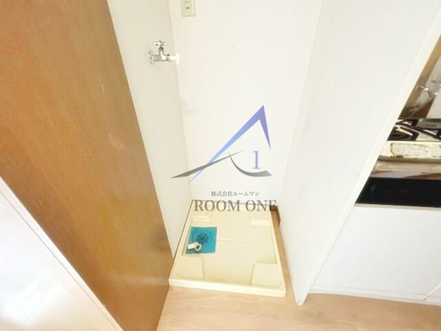 ロイヤルアメニティー東池袋の設備|洗濯機置き場です。