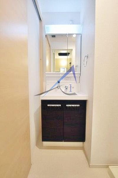 サン　ガーデンの洗面所|洗面台です。