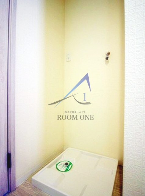 ヴィラ・アモーネスの設備|洗濯機置き場です。