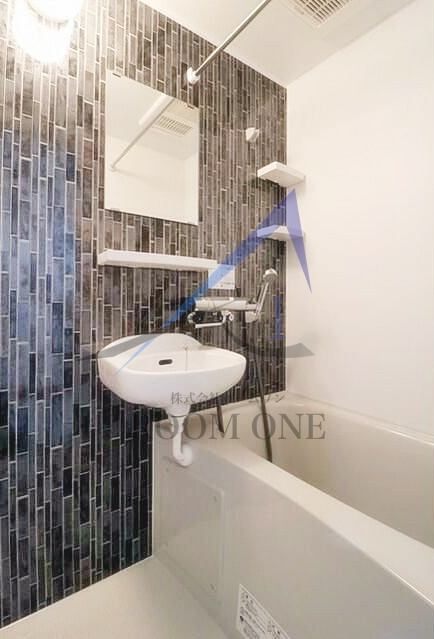 ジュネ谷中の浴室|お風呂です。