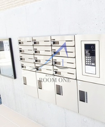 LUNA COURT AKABANEDAIのその他共用部分|宅配ボックスです。