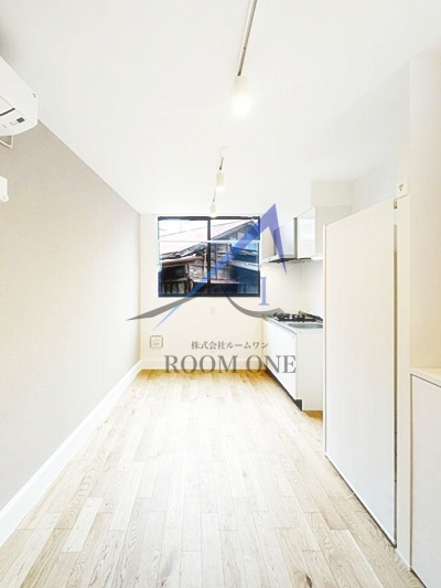 LUNA COURT AKABANEDAIの居間・リビング|洋室のお部屋です。