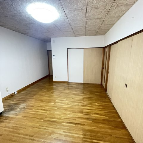 ハイツひとみの居間・リビング