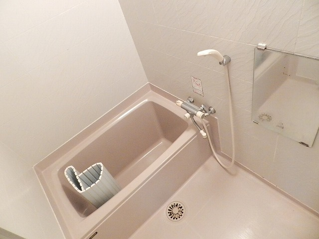 ハイツひとみの浴室