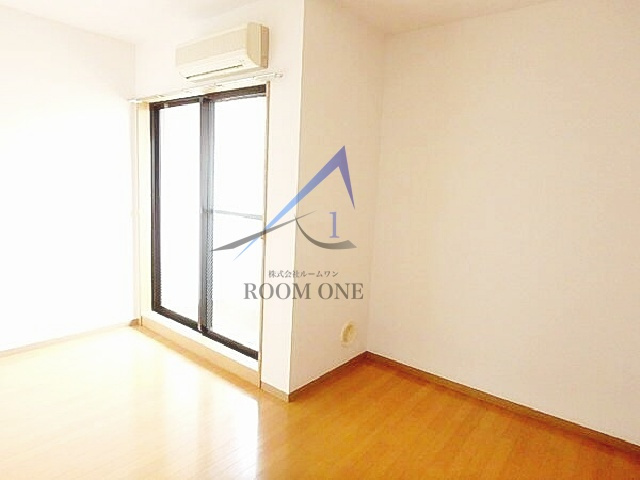 エスコート東大前の居間・リビング|洋室のお部屋です。