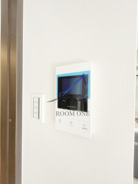 ブリスコートのセキュリティ|モニター付インターホンです。