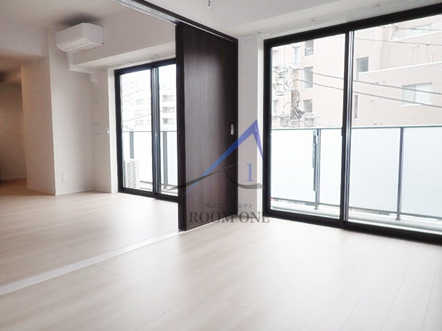 ブリスコートの居間・リビング|洋室のお部屋です。