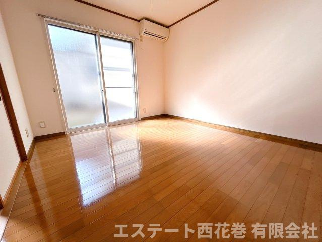 ネイティヴプレイスAの居間・リビング