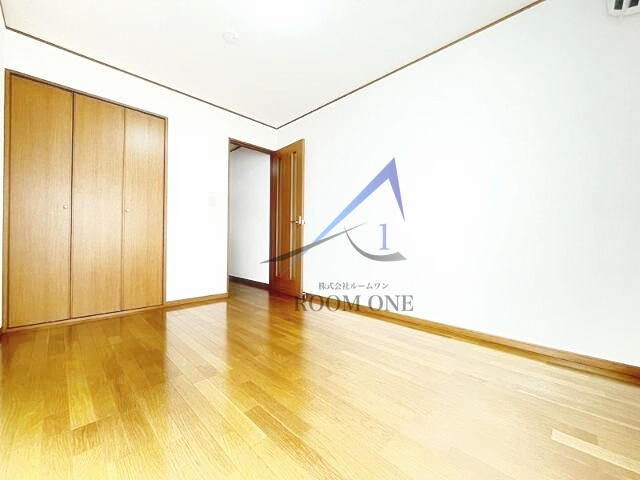 バーレルハイツの居間・リビング|洋室のお部屋です。