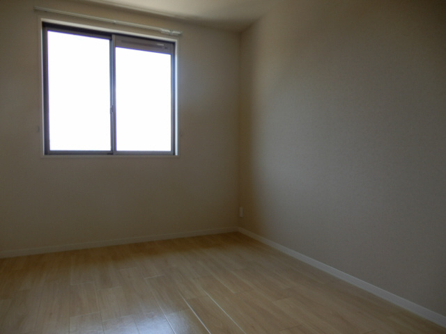 メゾンヴィアソーレAの居間・リビング