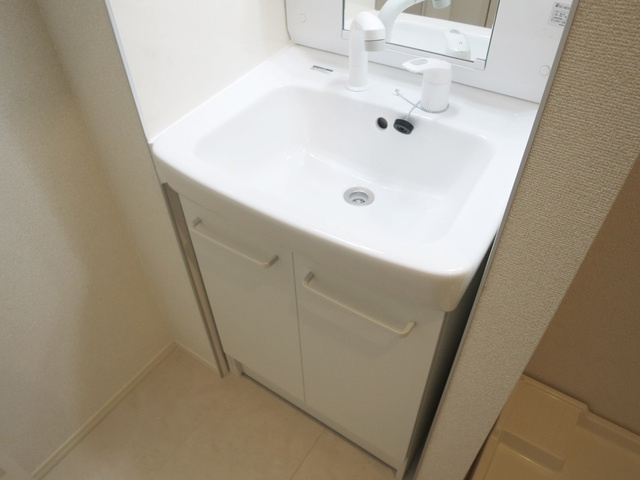 カーサ　ビアンカの洗面所|人気の独立洗面台です♪