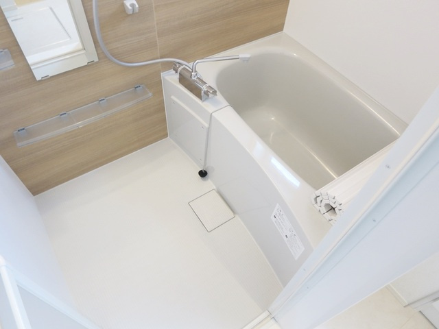 カーサ　ビアンカの浴室|清潔感のあるバスルームです♪