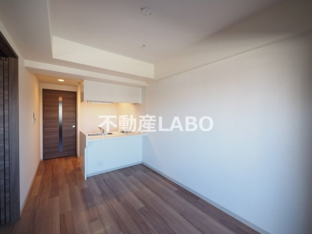 プレサンスOSAKADOMECITYワンダーの居間・リビング