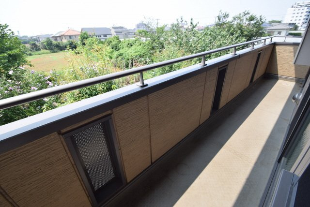 ベルデュールＢのバルコニー|大きなバルコニー