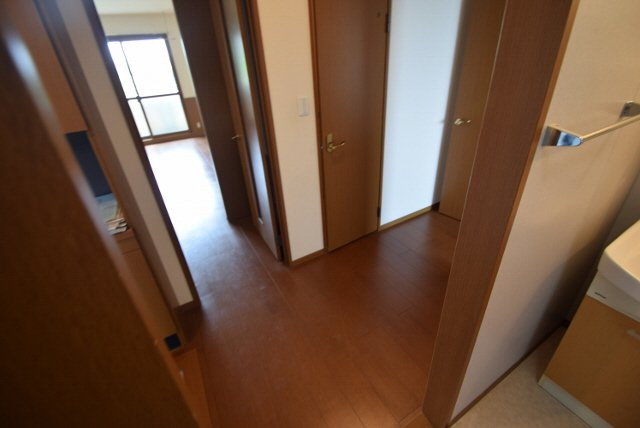 ベルデュールＢ|廊下部分