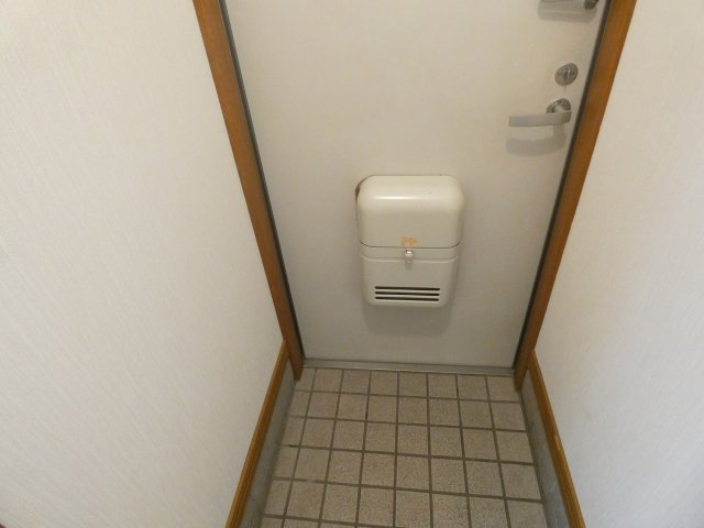コーポサンＢの玄関