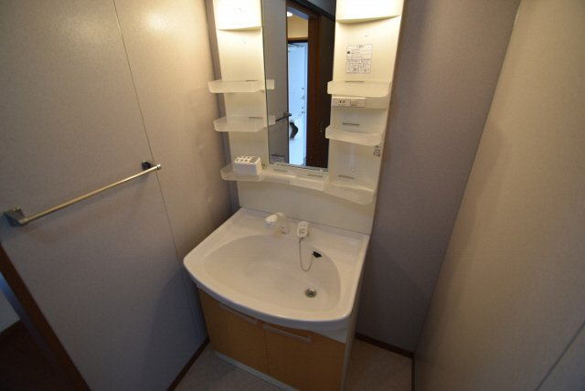 ベルデュールＢの洗面所|洗面台綺麗です。