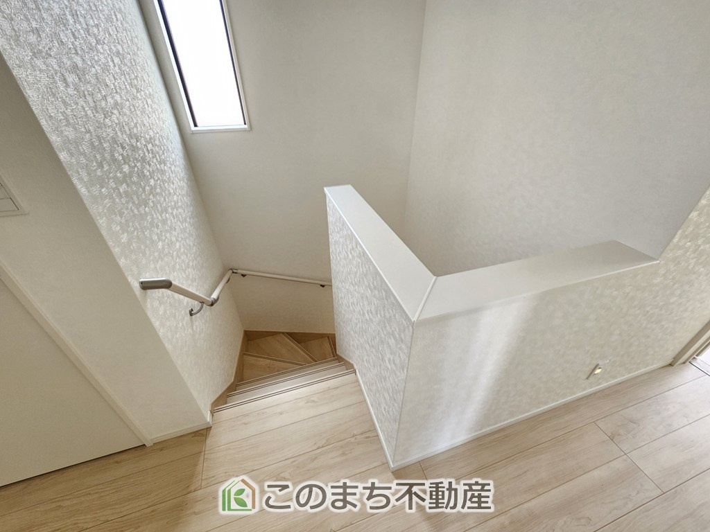 CRADLEGARDEN栃木市河合町第1の内装|手すり付きで小さなお子様にも安心の階段スペースです☆