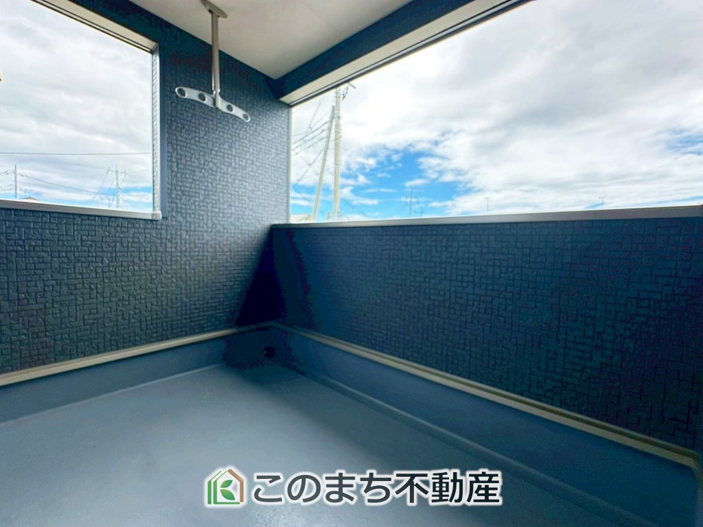 CRADLEGARDEN栃木市河合町第1のバルコニー|南向きの大型バルコニーは陽当り良好で、たっぷりのお洗濯物もよく乾きます！